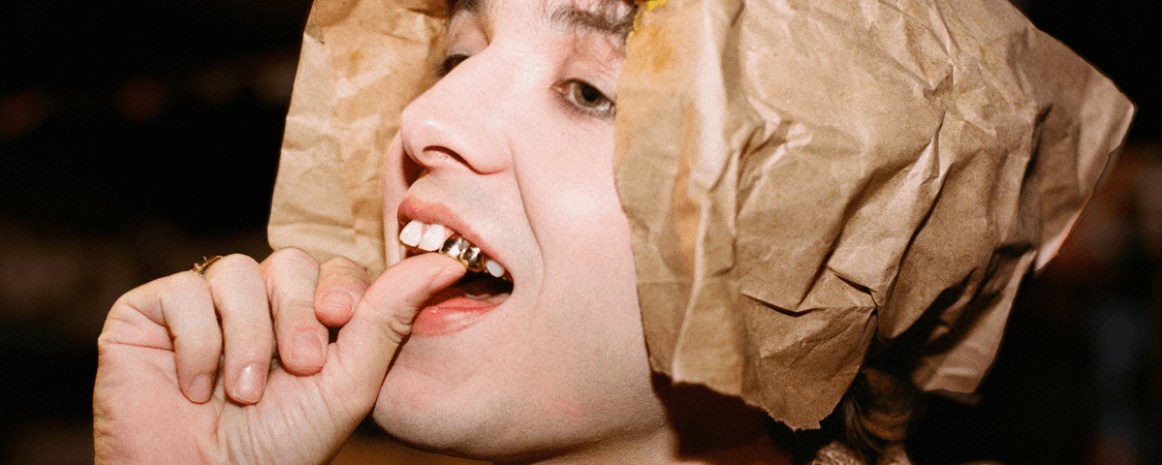 Hubert Lenoir re&ccedil;oit le Prix Eval-Maginat