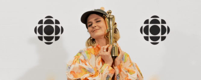 Kl&ocirc; Pelgag s&rsquo;illustre aux Prix Juno 2025