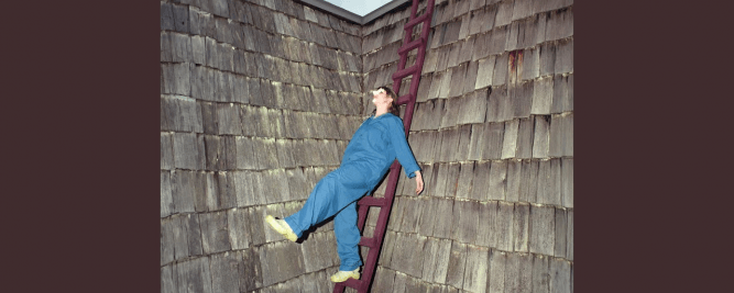 Kl&ocirc; Pelgag pr&eacute;sente une face B de son album Abracadabra